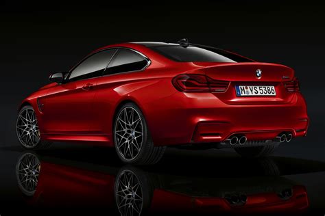 2019 BMW M4: New photos of the new darkened taillights