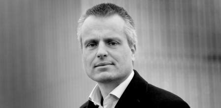 Joris Luyendijk: “Hay bancos que son más poderosos que los gobiernos”