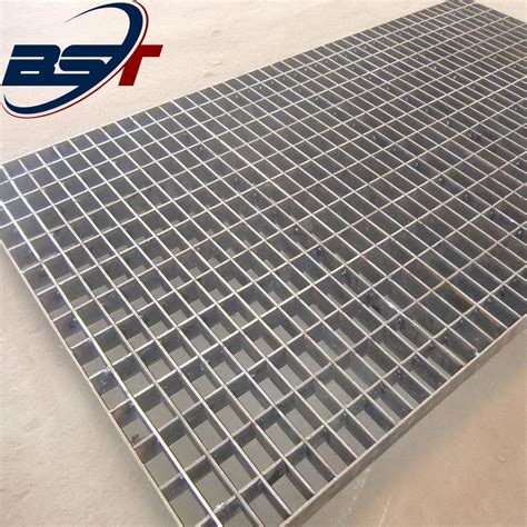 Hot DIP Galvanised Anti Slip Serrated Steel Grating 0.9m X 6m - Steel ...