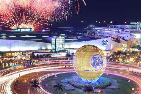SM Mall of Asia A tourist destination shopping center