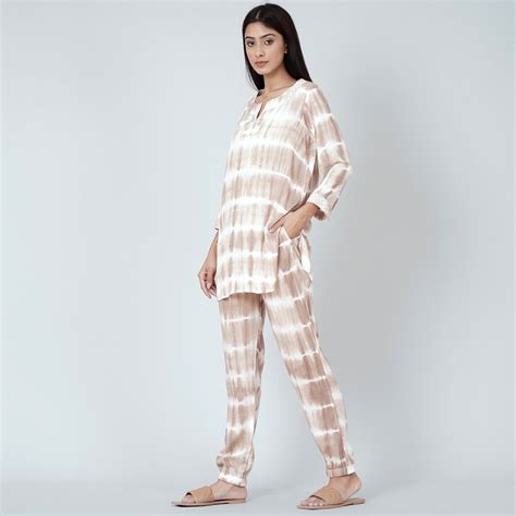 Beige and White Tie-Dye Lounge Set – First Resort by Ramola Bachchan