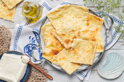 Focaccia di Recco: la ricetta tradizionale ligure - Sonia Peronaci