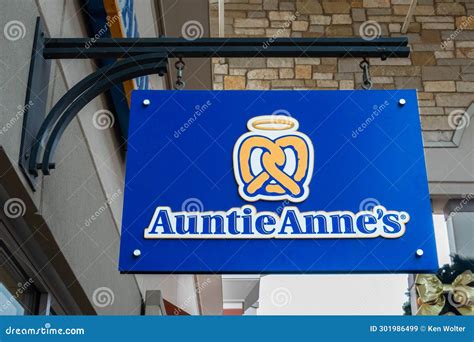 Auntie Anne S Store at the Twin Cities Premium Outlet Mall Editorial ...
