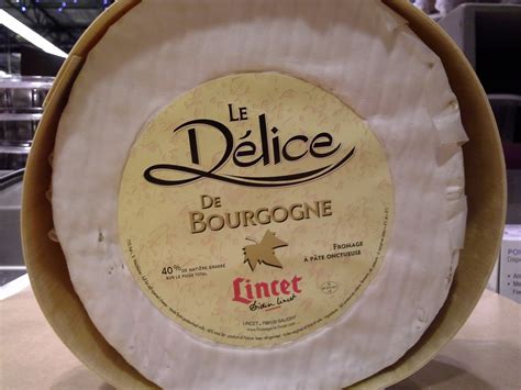 Shootin' the Bries: Delice de Bourgogne = Delicious!