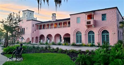 The Hacienda Hotel | Historic Boutique Hotel in Downtown New Port Richey
