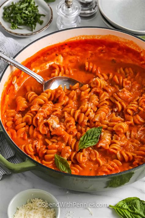 One Pot Rotini Pasta - Quick Food Recipe