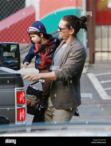 Shameless Actor Steve Howey picks up Son William Wolf from pre-school ...