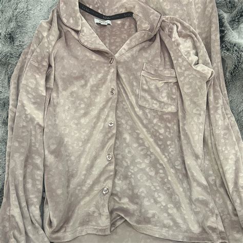 Velvet Nicole Miller pyjamas m too big perfect... - Depop