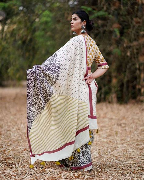 Buy Badal Pe Paon Ivory Block Printed Cotton Saree | Saree for women