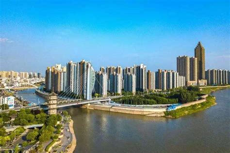 安徽发展潜力大的城市，是华东重要的科研教育基地和工业基地_芜湖