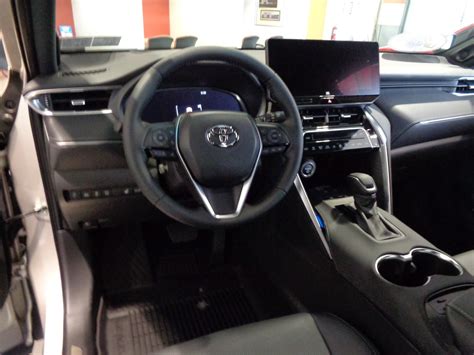 2024 Toyota Venza New 2024 Toyota Venza Limited All India | Ubuy