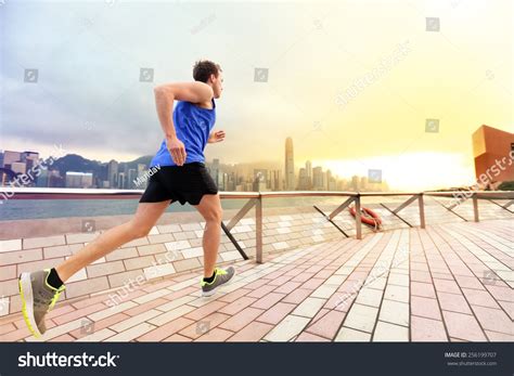 Stock Man Running 的图像结果