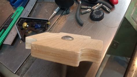 How to Determine Cutting Depth When Using a Router Table 的图像结果