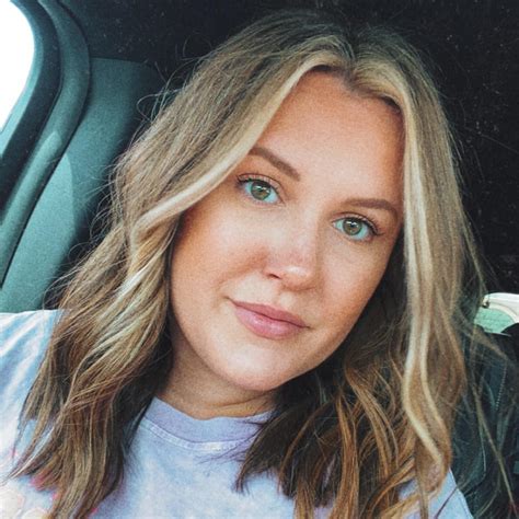 Kellie Elizabeth 's Amazon Page