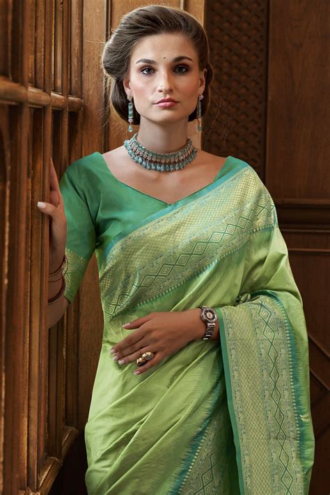 Buy Bay Leaf Green Zari Woven Banarasi Saree Online - MySilkLove