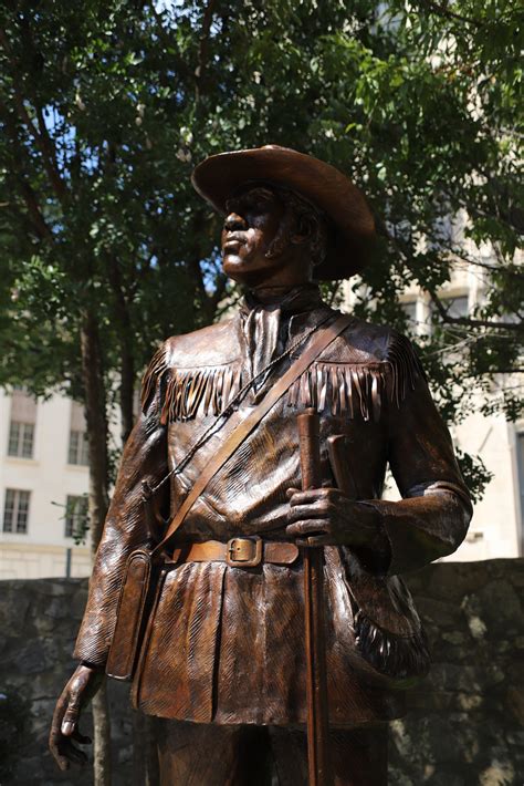 New Alamo Statues Featuring African Americans Tell A More Complete ...