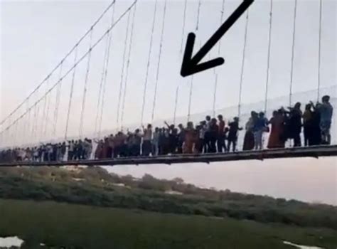 印度吊桥真的是被晃塌的么？