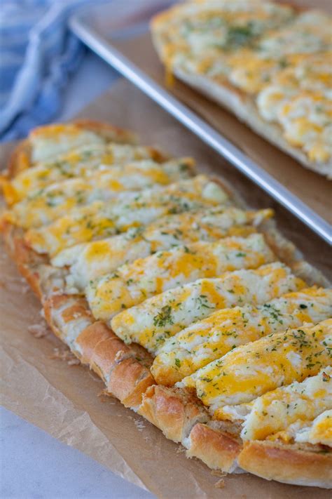 Easy Cheesy Garlic Bread - Handmade Farmhouse