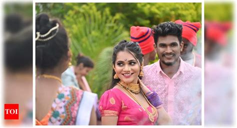 Saloni Satpute and Deepak Hulsure's Koli song ‘Painjan Tujh’ is out ...