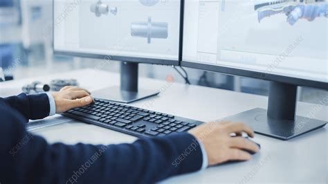 Engineer Using Computer 的图像结果