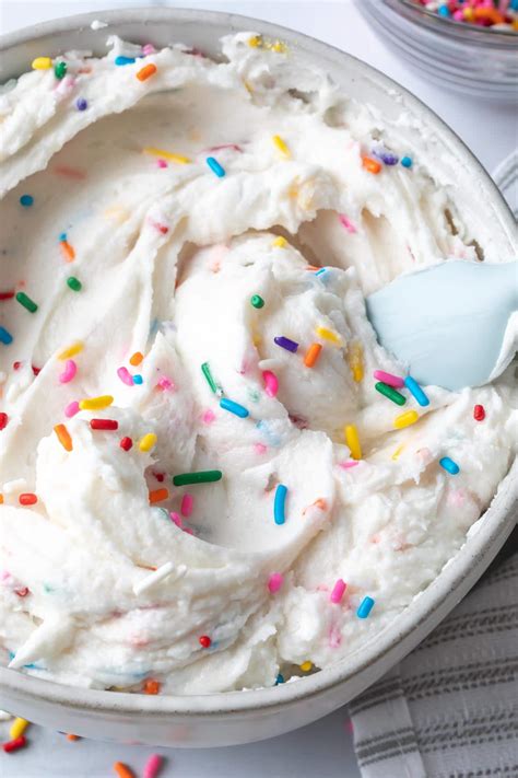 Dairy Free Frosting Recipe (Vegan) - Simply Whisked
