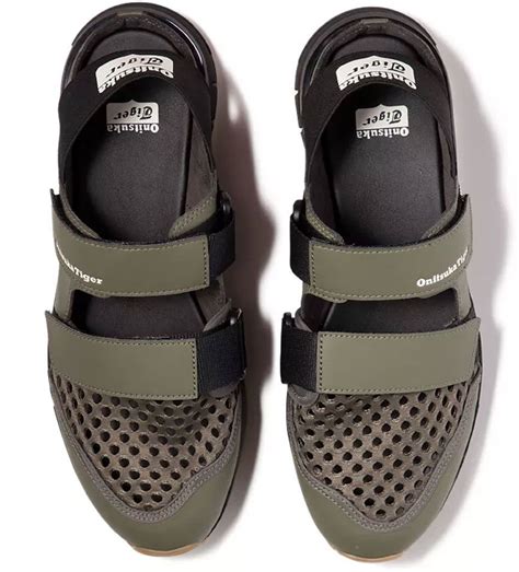 7 summer sandals for men to wear all season long | GQ India