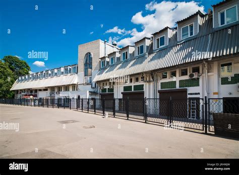 Old Office Building 的图像结果