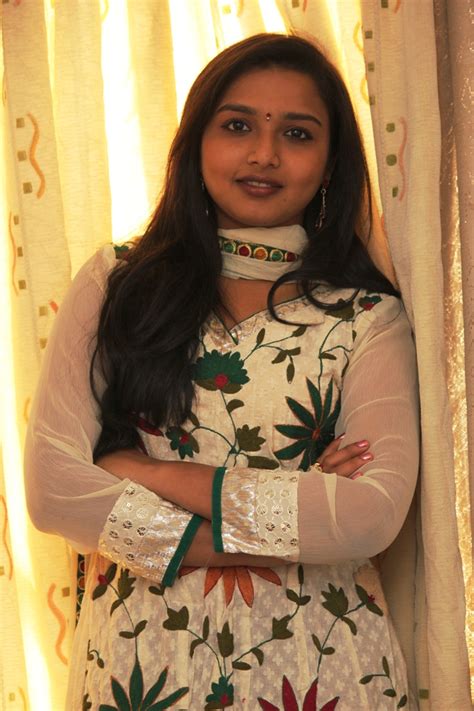 Deepthi Nambiar Latest Cute Photos Stills |Tamil Cinema News Updates ...