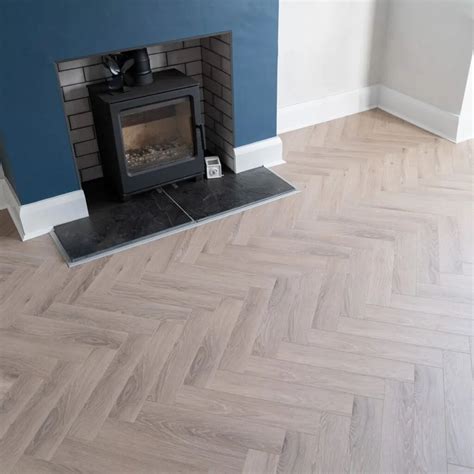 Craft 12mm Glacier Oak Herringbone AC5 Laminate Flooring