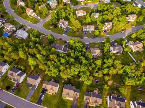 Suburb 的图像结果