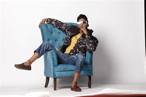 Example Singer/Rapper 的图像结果