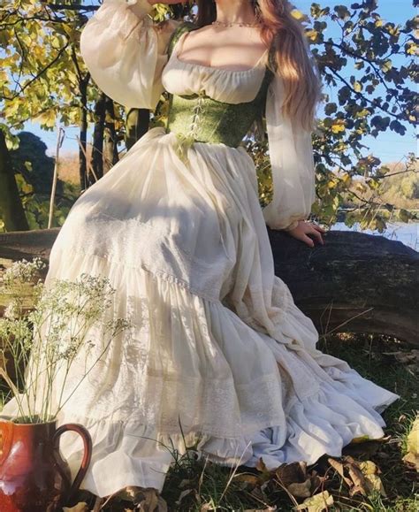 Pin by Szilagyikiara on Ethris | Fair outfits, Renaissance fair costume ...