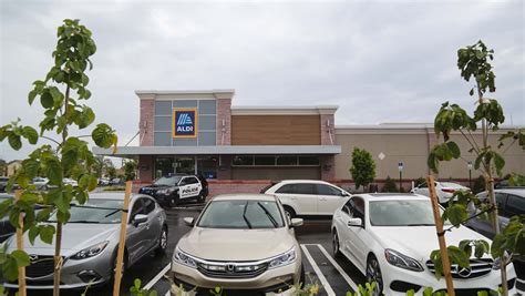 Aldi draws grocery shoppers at new Boynton Beach store