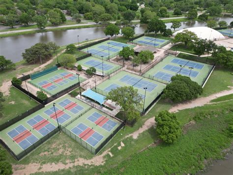 Visiting the Ralph Wulz Riverside Tennis Center for tennis and ...