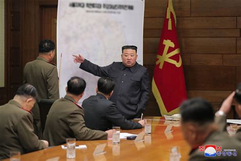 Kim Jong-un orders North Korea to prepare 'offensive' nuclear ...