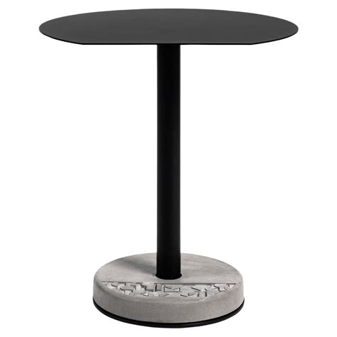 Five Unusual Round Outdoor Bistro Tables For Sale at 1stDibs