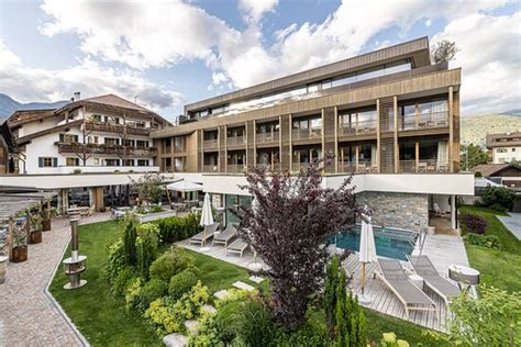 HOTEL LANGGENHOF (Brunico) - Hotel Reviews, Photos, Rate Comparison ...