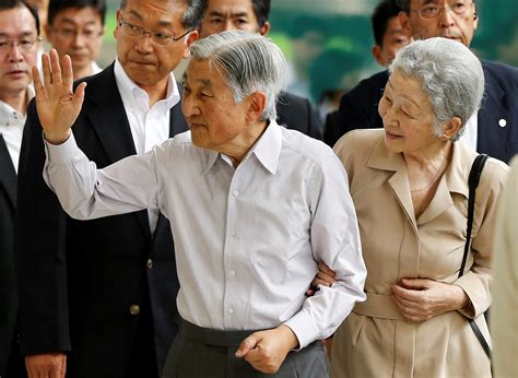 Japan's Elderly Emperor Breaks with Tradition; Considers Abdication ...