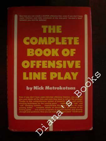 The complete book of offensive line play : Amazon.in: Books