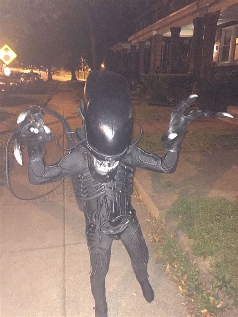 Alien Suit 的图像结果