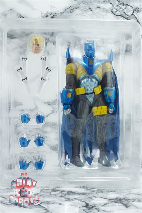 My Shiny Toy Robots: Toybox REVIEW: MAFEX Knightfall Batman