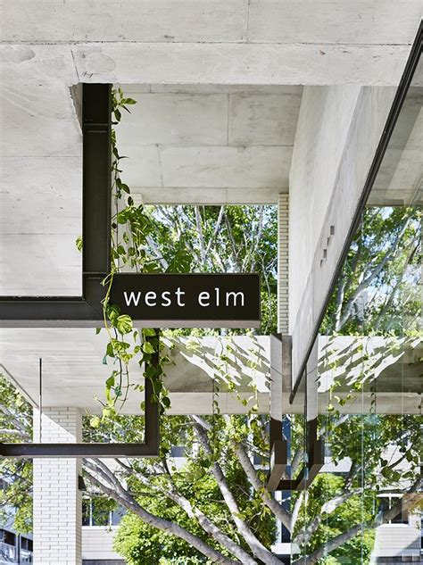 Retail Store Signage Design 的图像结果