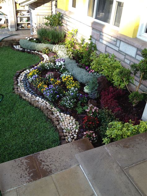Edge Flower Bed at Victoria Sanchez blog
