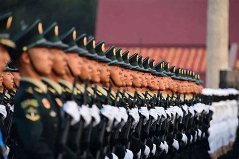 经国务院、中央军委批准，2020年起实行一年两次征兵两次退役
