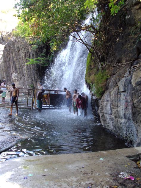 Papanasam Falls / Agasthiyar Falls, tirunelveli, India - Top ...