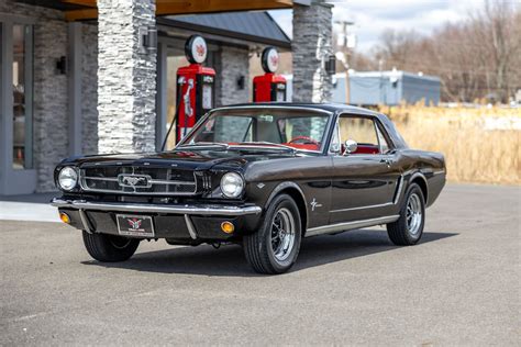 1964 Ford Mustang | King of Cars and Trucks