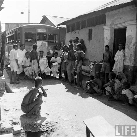 Bengal famine of 1943 Part - 4 - Old Indian Photos