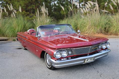 1960 Pontiac Bonneville | GAA Classic Cars