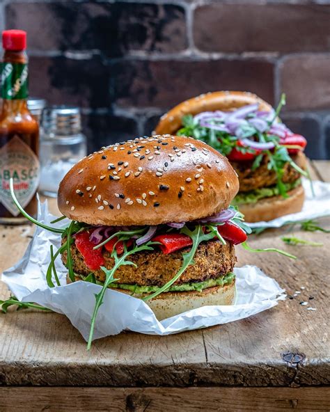 Easy Veggie Burger Recipe (Vegan & Healthy) - Blondelish.com