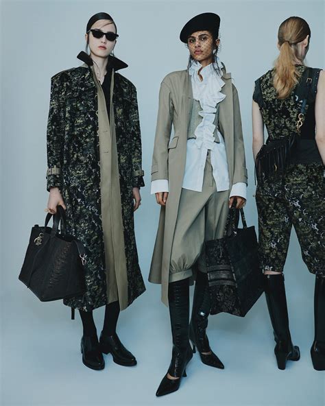 Autumn-Winter 2025-2026 Ready-to-Wear Show - womens-fashion - Fashion ...